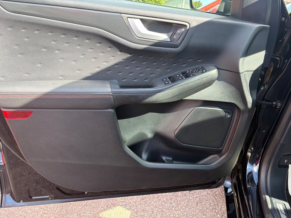 Ford Kuga 2,5 PHEV ST-Line X CVT 5d