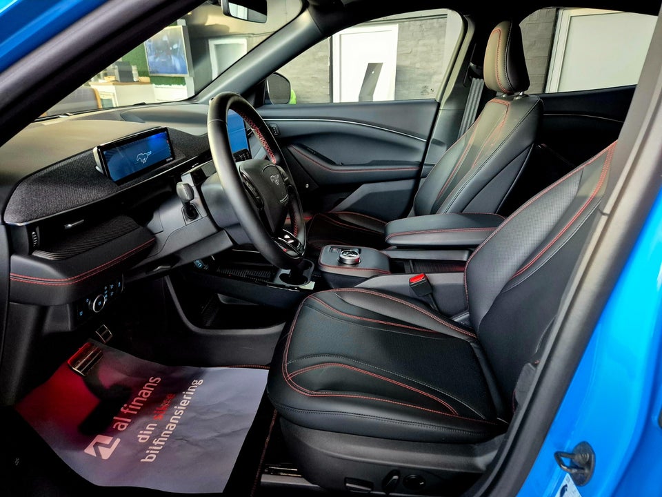 Ford Mustang Mach-E 98 Premium Extended Range 5d