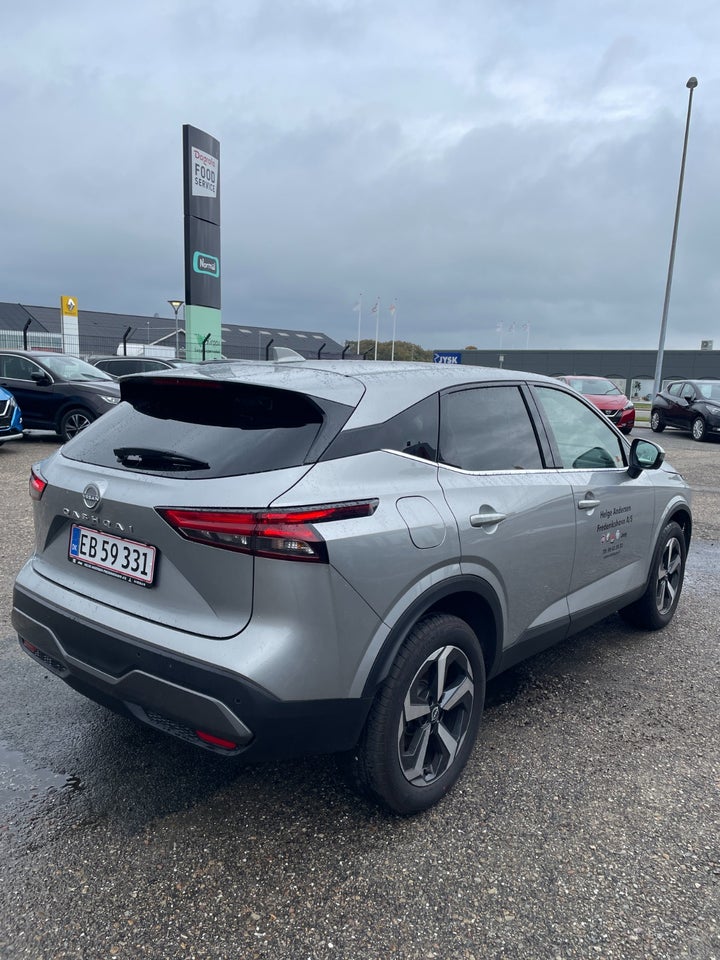 Nissan Qashqai 1,3 mHEV N-Connecta 5d