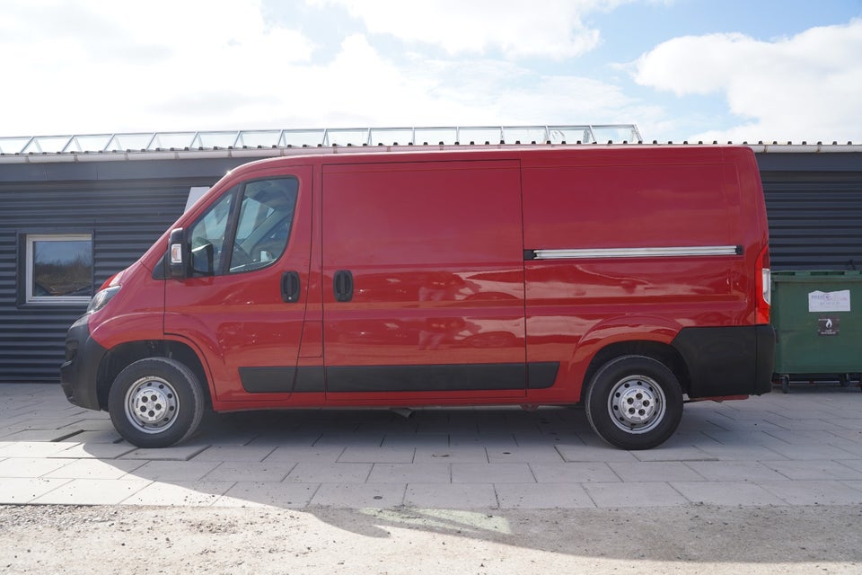 Peugeot Boxer 330 2,0 BlueHDi 130 L2H2