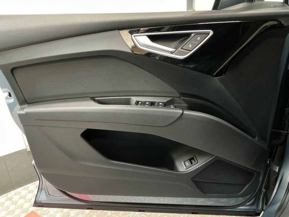 Audi Q4 e-tron 35  5d