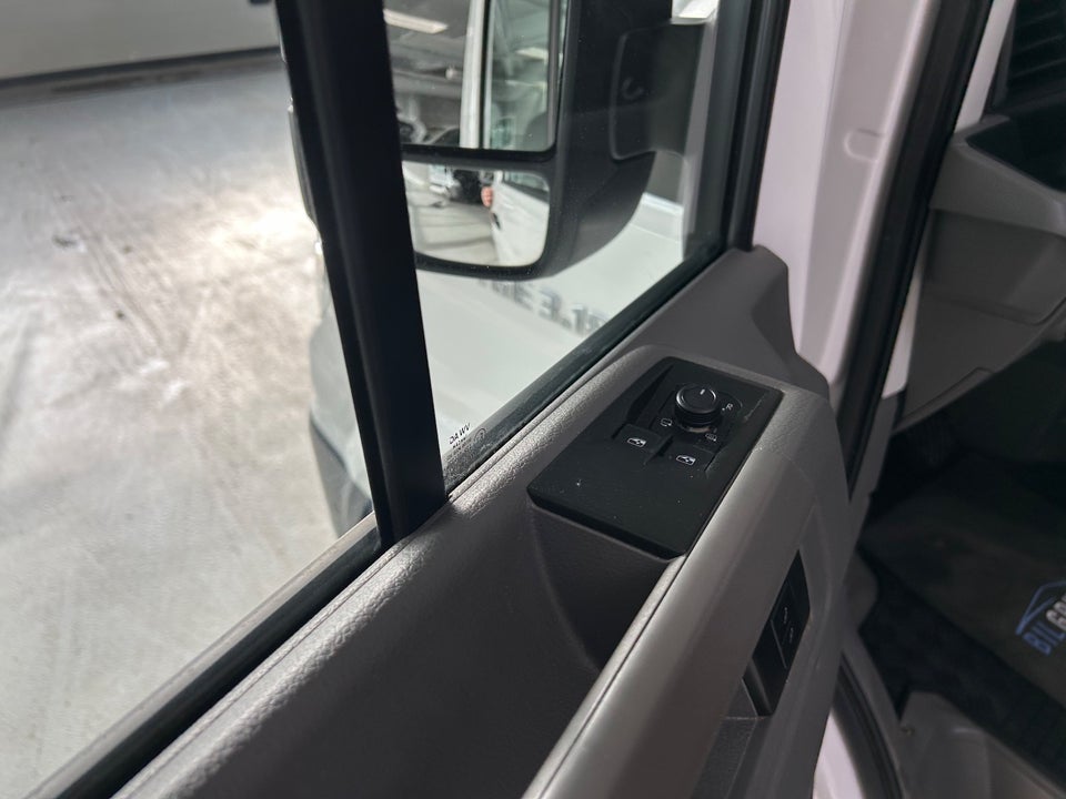 MAN TGE 2,0 3.180 Kassevogn L3H2 aut. FWD