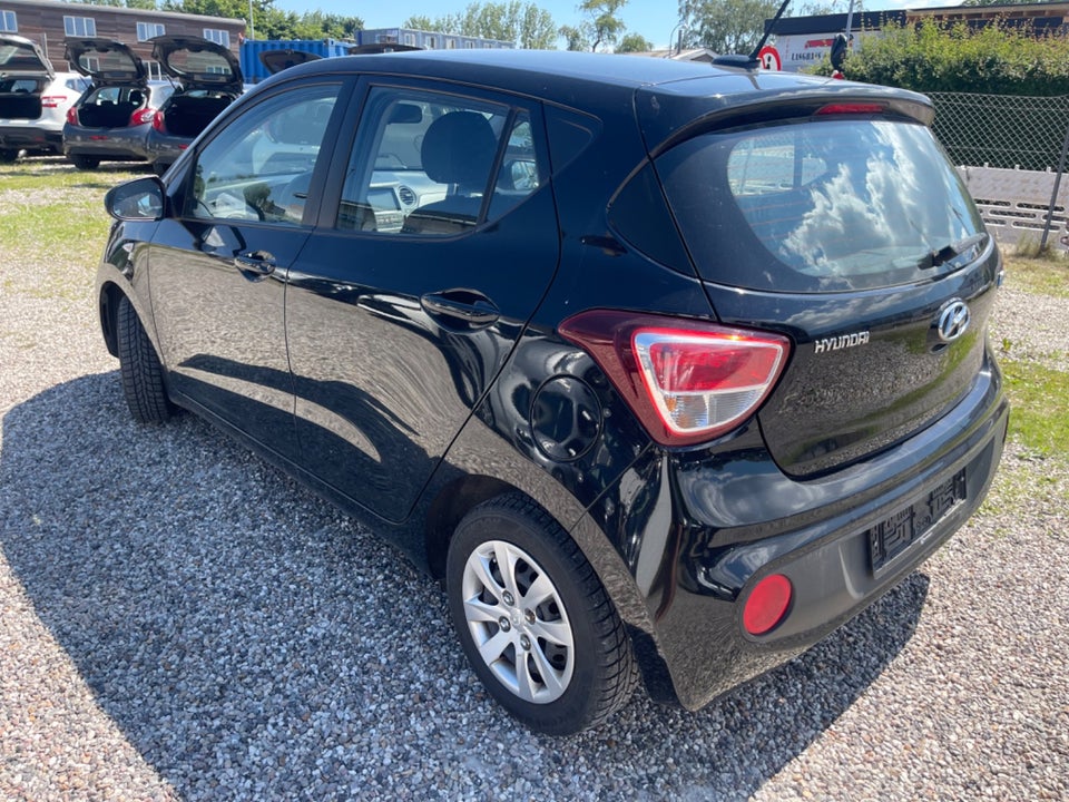 Hyundai i10 1,0 Premium 5d