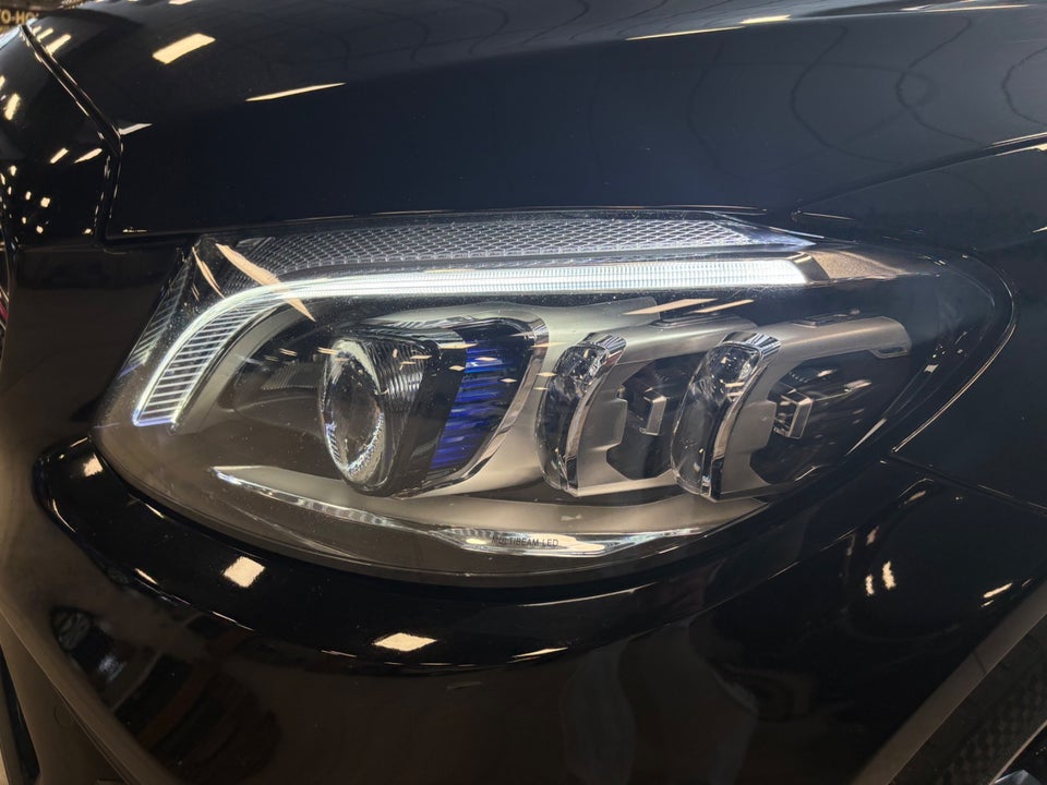 Mercedes C300 de 2,0 AMG Line Night Edition stc. aut. 5d