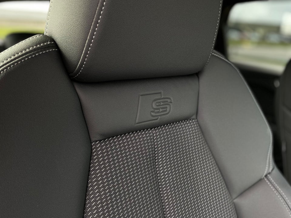 Audi Q4 e-tron 45 edition S-line 5d