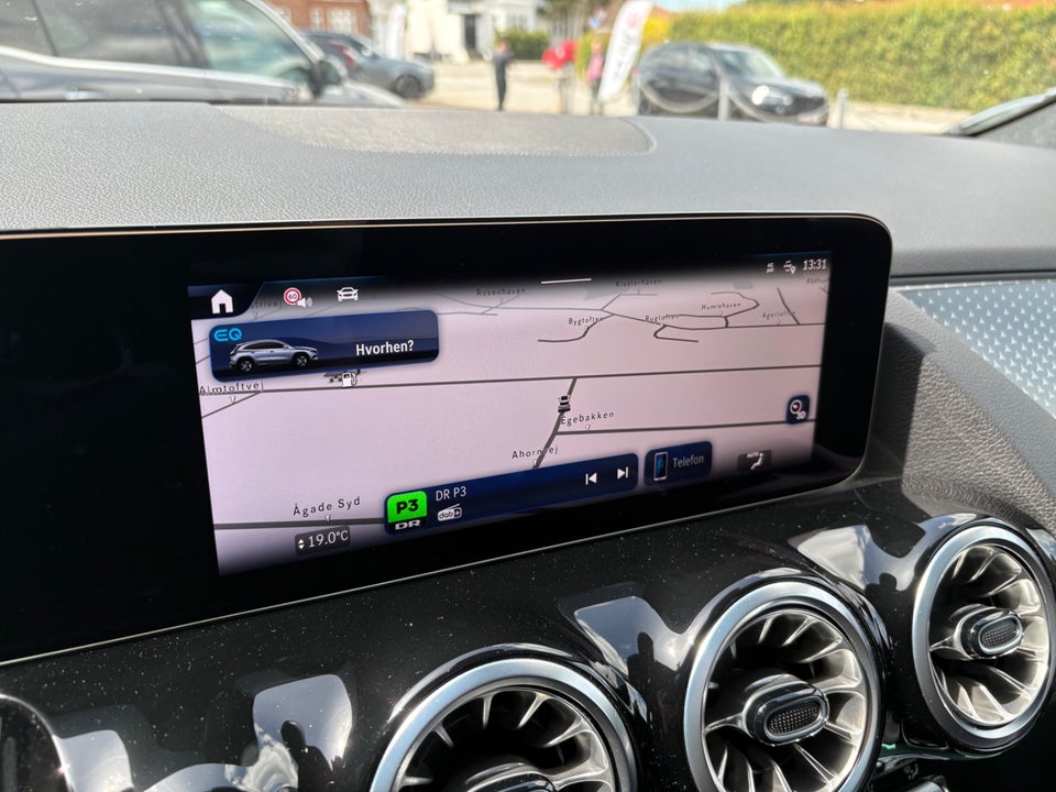 Mercedes EQA350 4Matic 5d