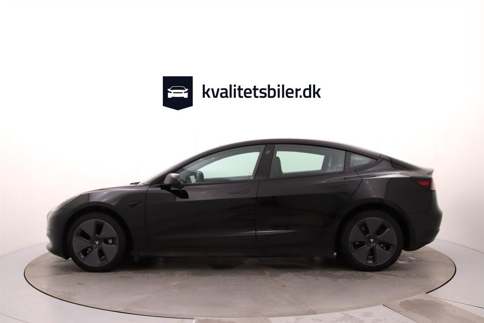 Tesla Model 3 RWD 4d
