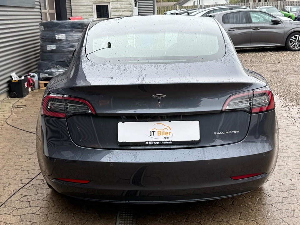 Tesla Model 3 Long Range AWD 4d