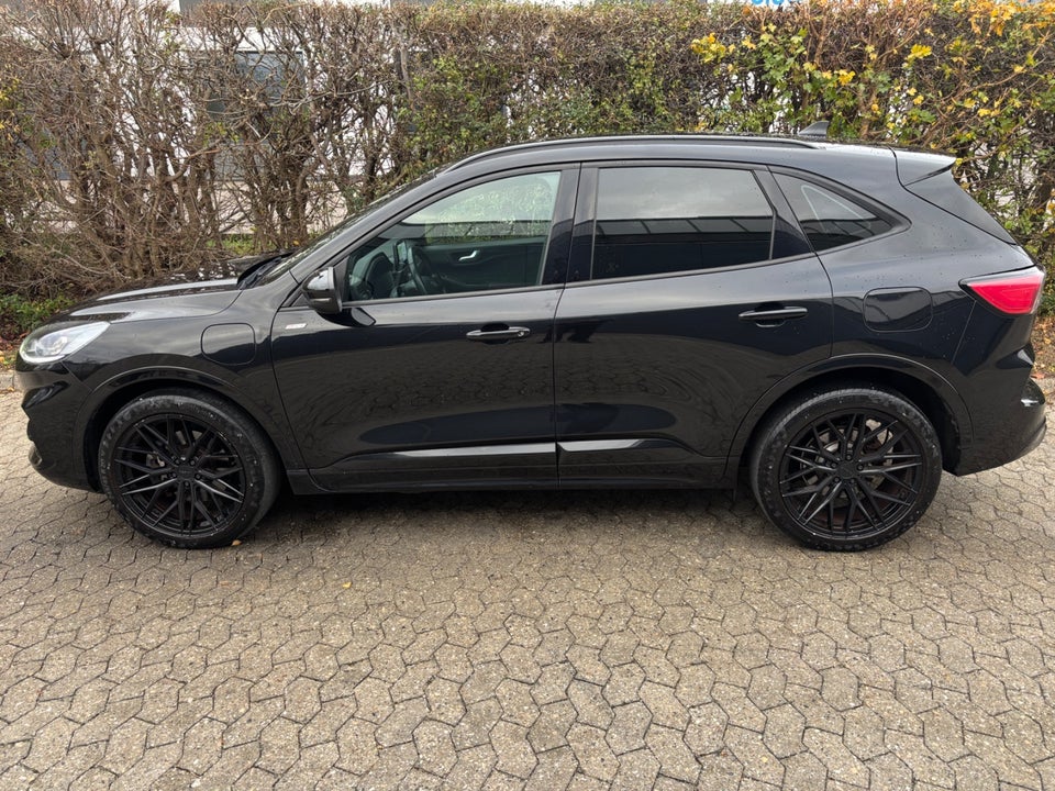 Ford Kuga 2,5 PHEV ST-Line CVT 5d