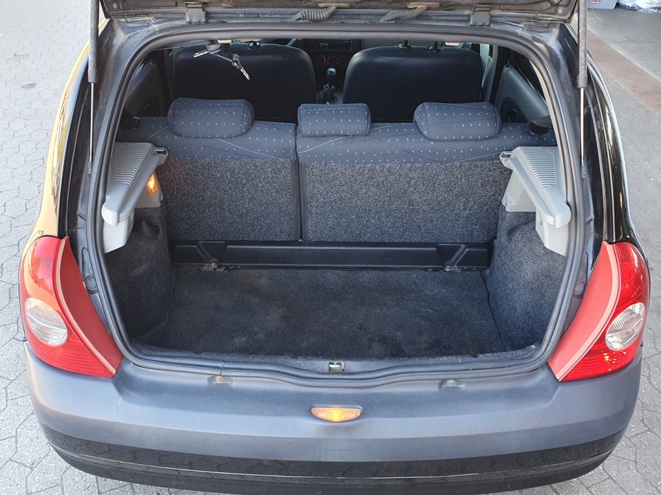 Renault Clio II 1,2 8V Authentique 5d