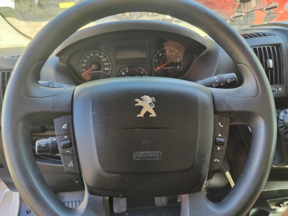 Peugeot Boxer 335 2,2 BlueHDi 165 L3 Alukasse m/lift 2d