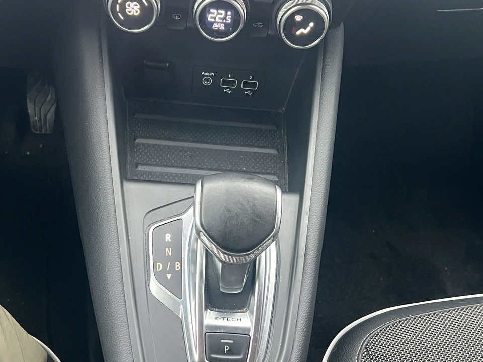 Renault Captur 1,6 E-Tech Intens 5d