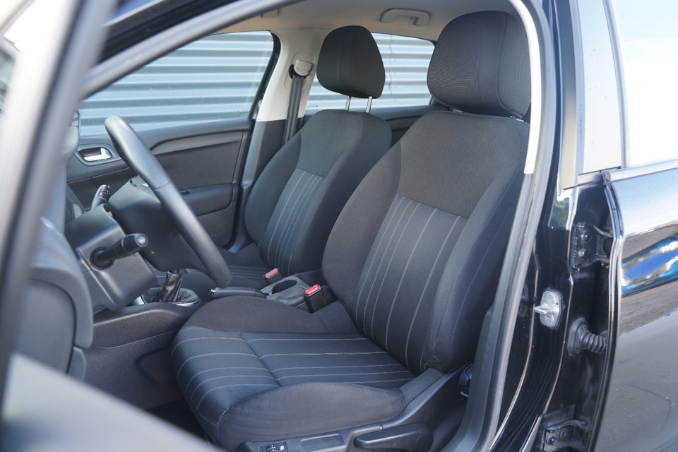 Citroën C4 1,4 VTi Attraction 5d