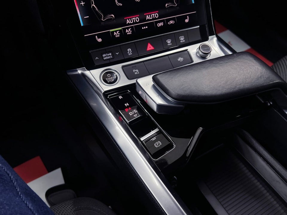 Audi e-tron 50 quattro 5d