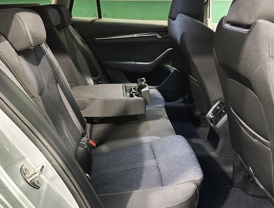 Skoda Octavia 2,0 TDi 150 Style Combi DSG 5d