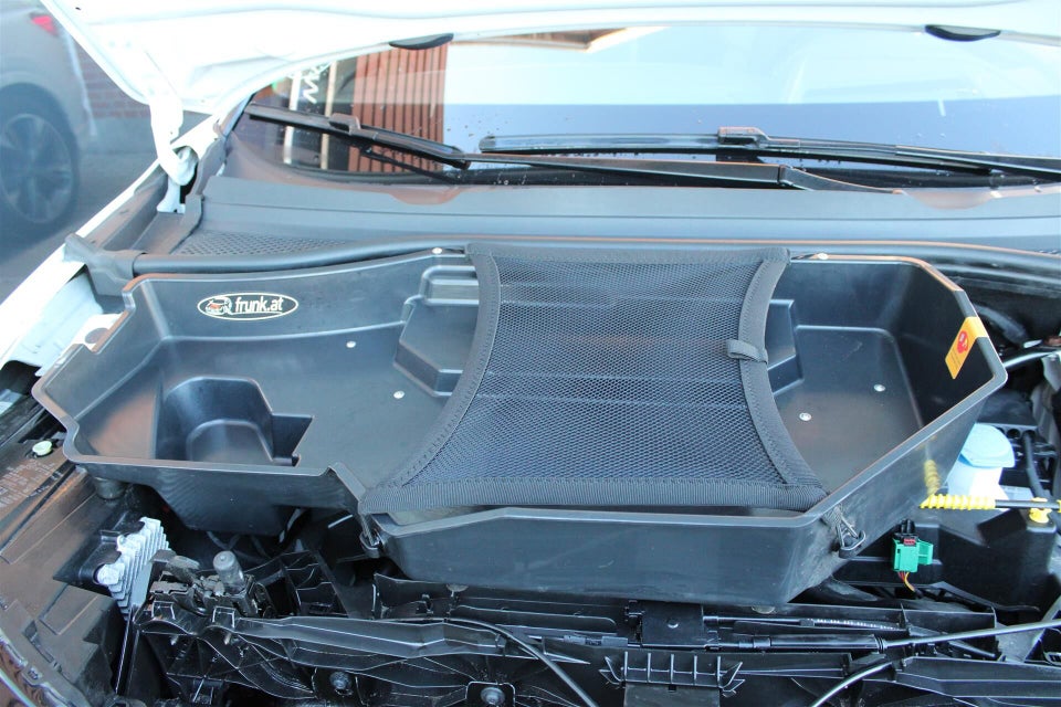 Audi Q4 e-tron 50 S-line quattro 5d