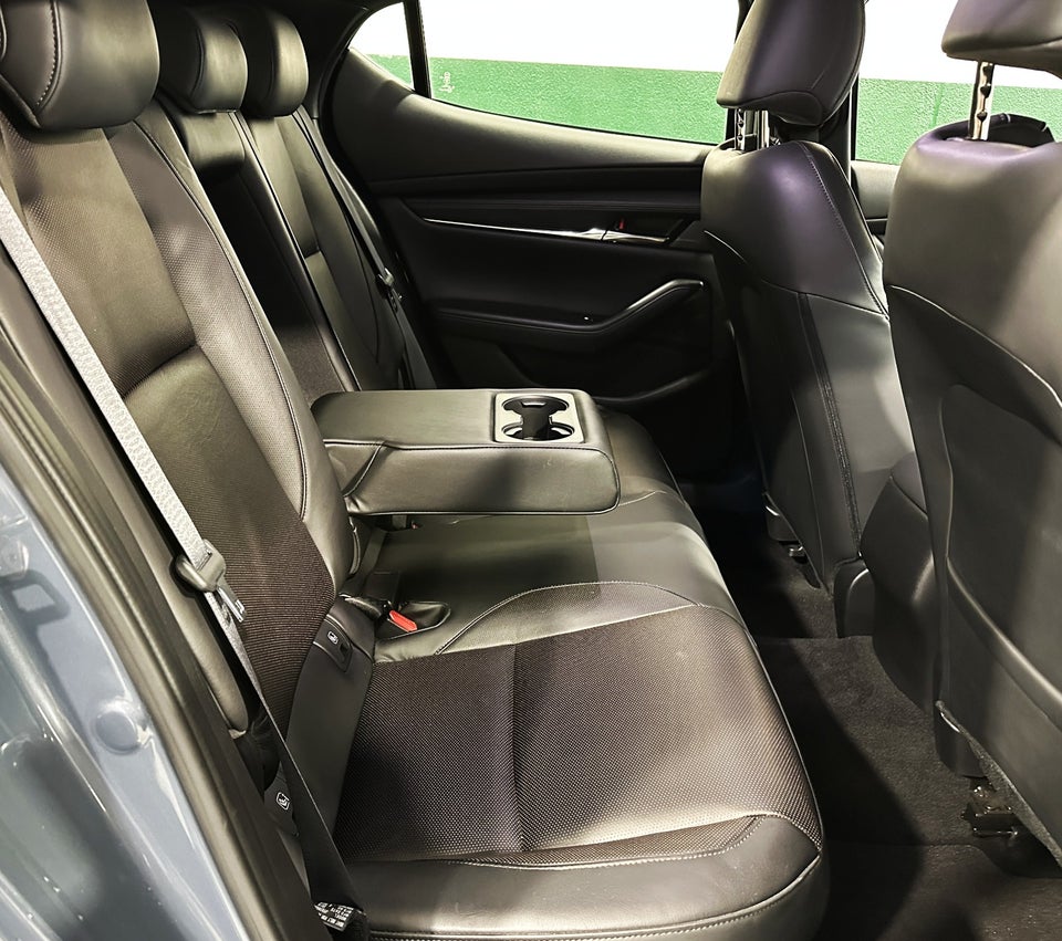 Mazda 3 2,0 SkyActiv-G 122 Cosmo aut. 5d