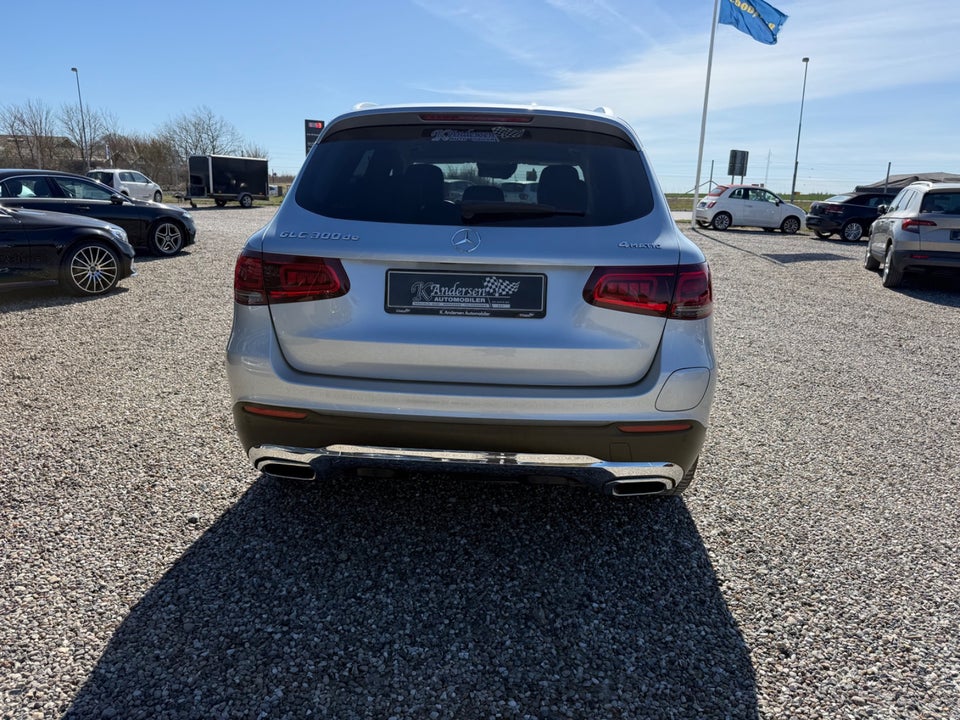 Mercedes GLC300 de 2,0 aut. 4Matic 5d