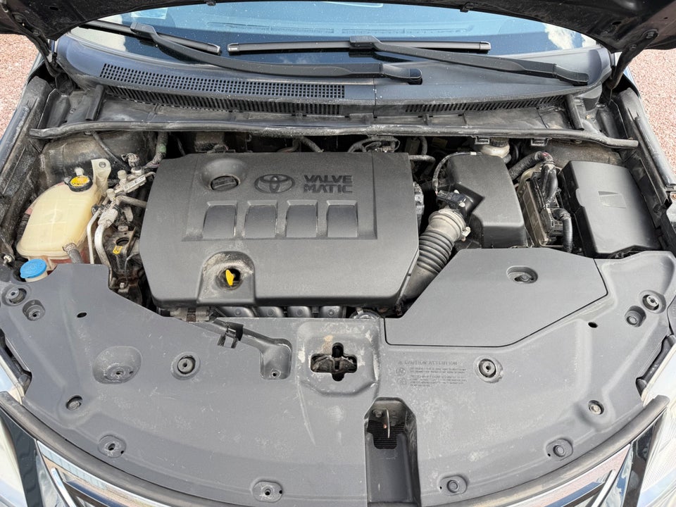 Toyota Avensis 1,8 VVT-i TX stc. 5d