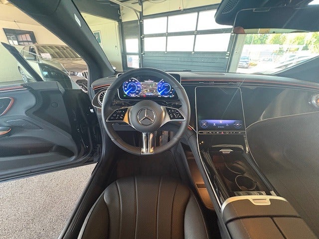 Mercedes EQE300 Electric Art 4d