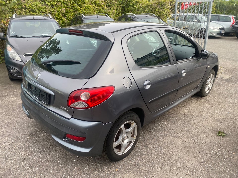 Peugeot 206+ 1,4 HDi 68 5d