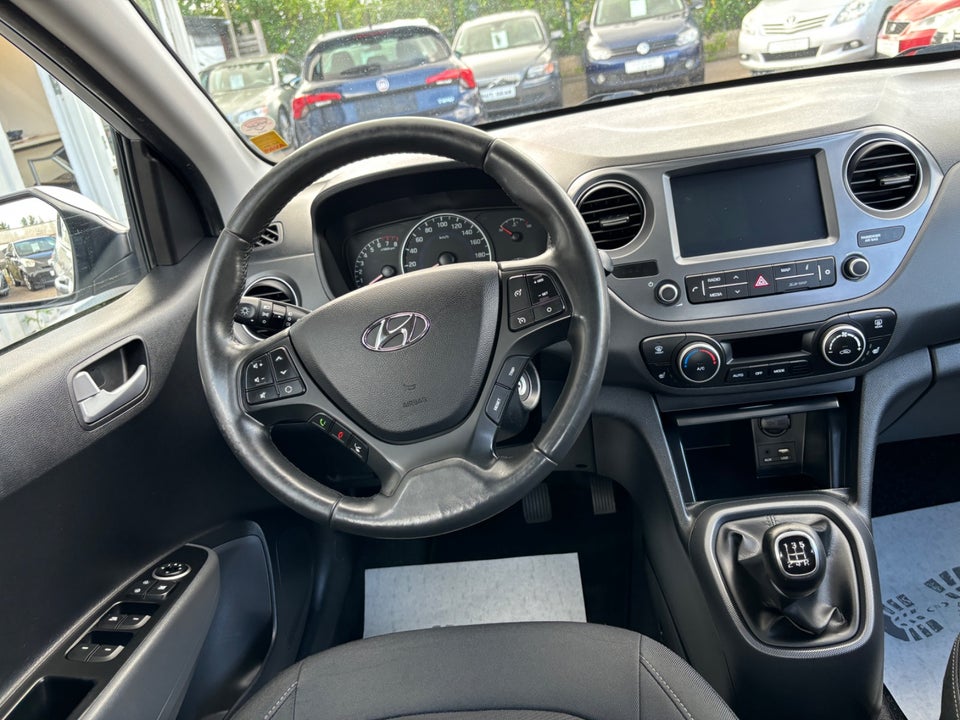 Hyundai i10 1,0 Premium 5d