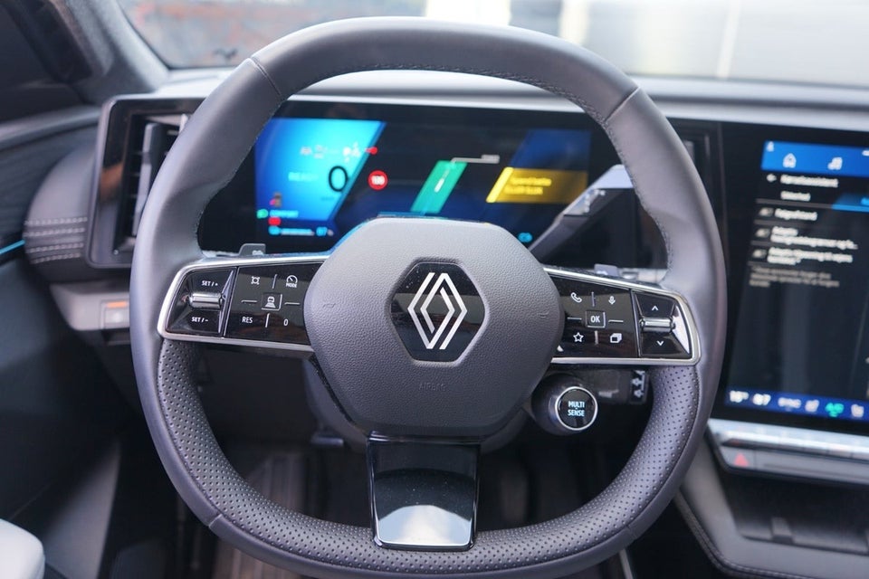 Renault Scenic E-Tech 87 Iconic 5d