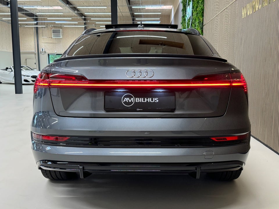 Audi e-tron 55 S-line Sportback quattro 5d