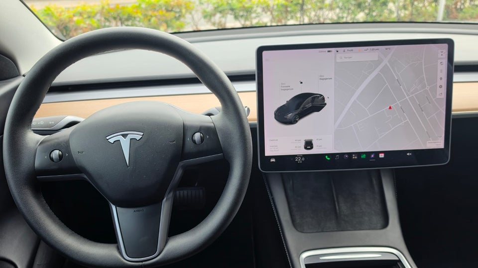 Tesla Model 3 Long Range AWD 4d