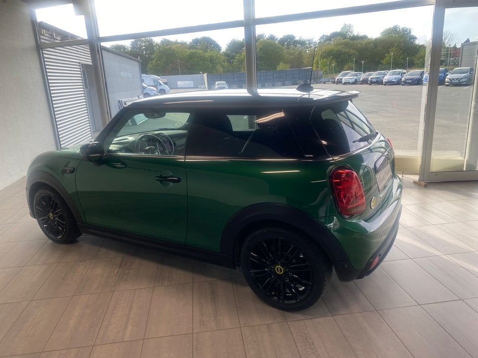 MINI Cooper SE Experience 3d