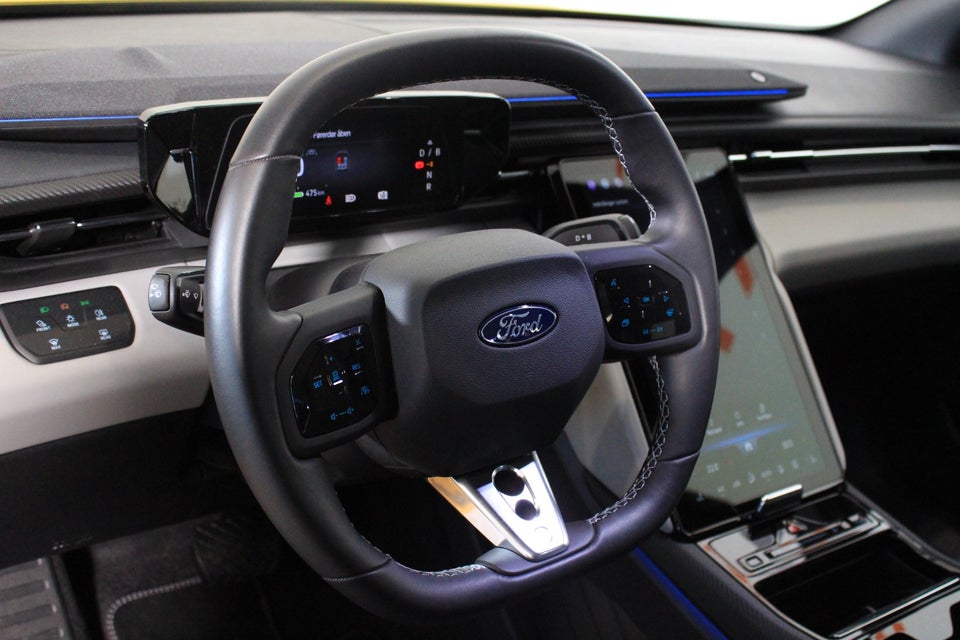 Ford Capri 84 Premium Extended Range AWD 5d