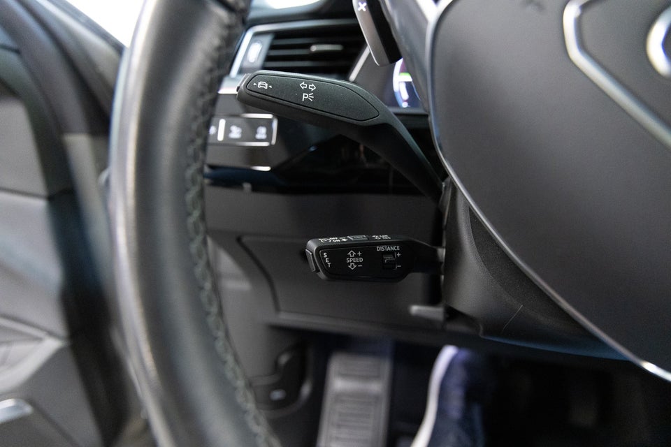 Audi Q8 e-tron 50 quattro 5d