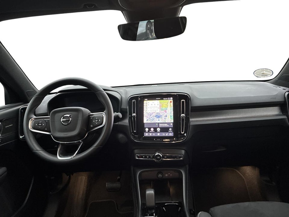 Volvo EC40 Extended Range Black Edition Excess 5d