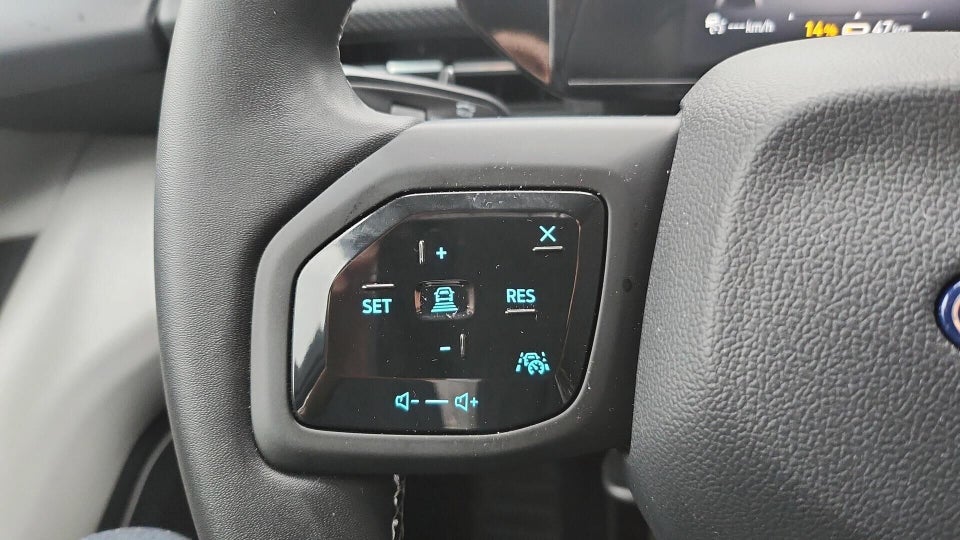 Ford Explorer 82 Premium Extended Range 5d