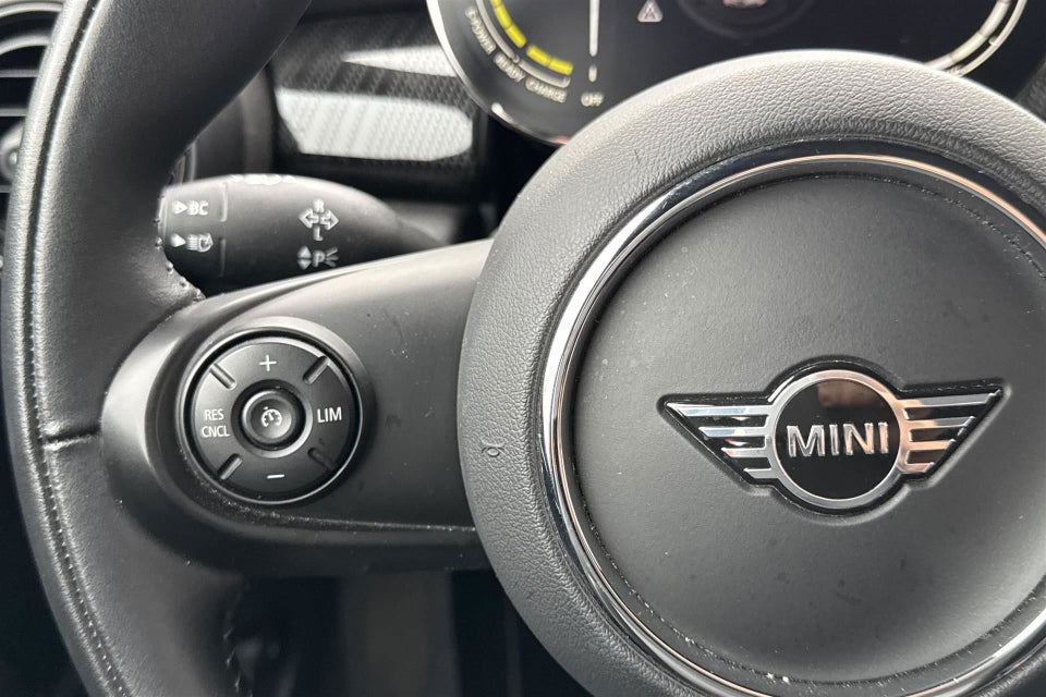 MINI Cooper SE Classic Trim 3d