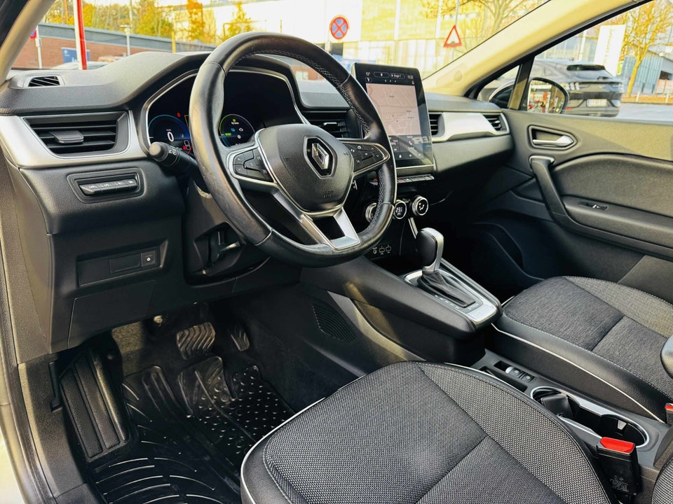 Renault Captur 1,6 E-Tech Intens 5d