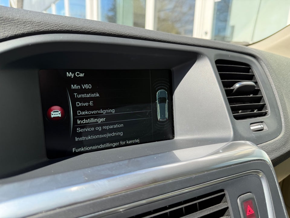 Volvo V60 2,0 D4 190 Momentum aut. 5d