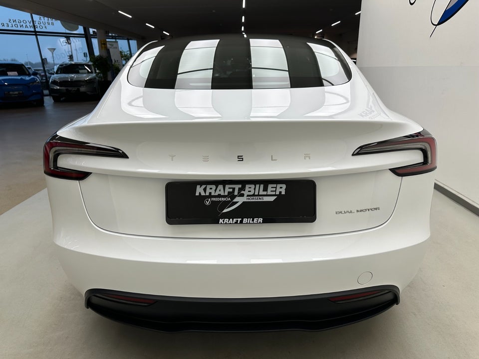 Tesla Model 3 Long Range AWD 4d