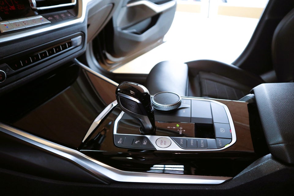 BMW 330e 2,0 Touring Sport Line aut. 5d