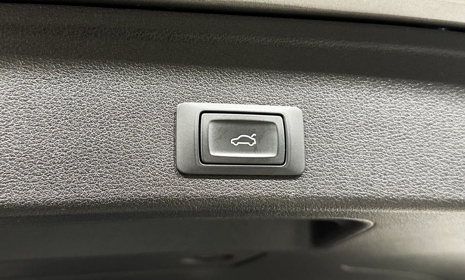 Audi A4 40 TFSi Advanced Prestige Tour plus Avant S-tr. 5d