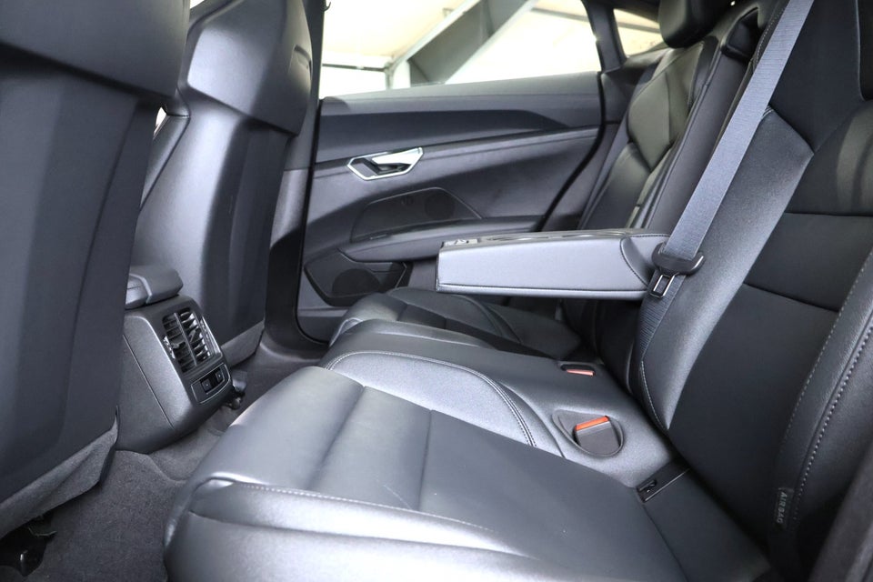 Audi e-tron GT quattro 4d