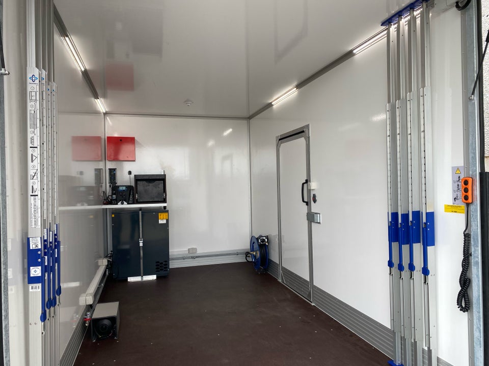 Iveco Daily 3,0 35S18 4100mm Box m/lift AG8