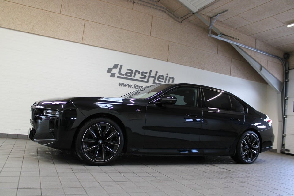BMW i7 eDrive50 M-Sport 4d