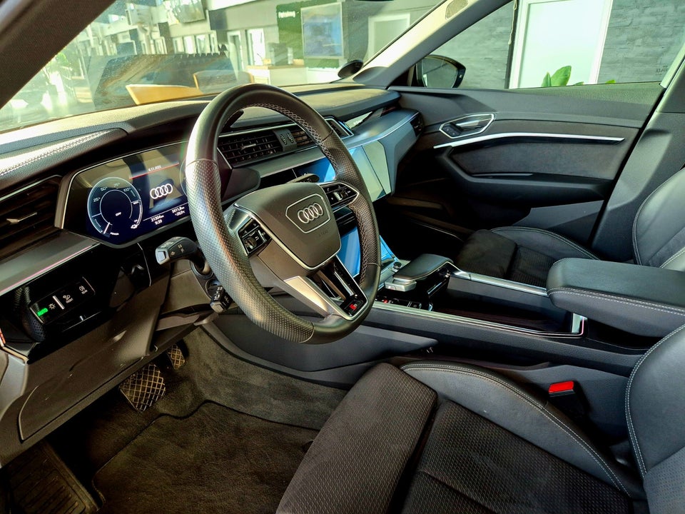 Audi e-tron 55 S-line Sportback quattro 5d