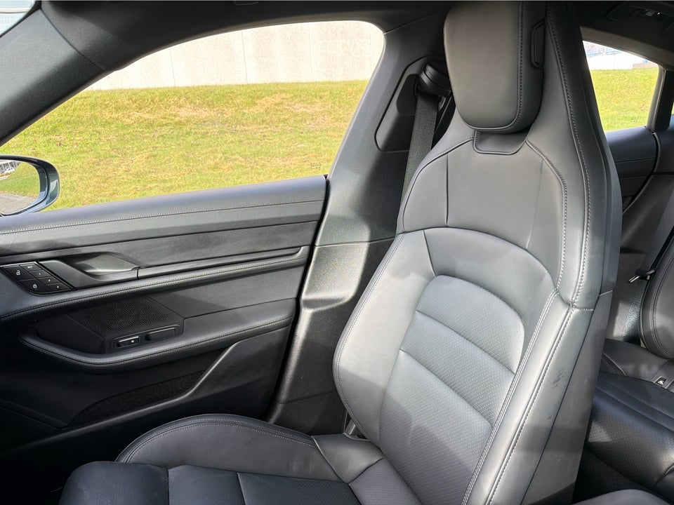 Porsche Taycan 4S Performance+ 4d