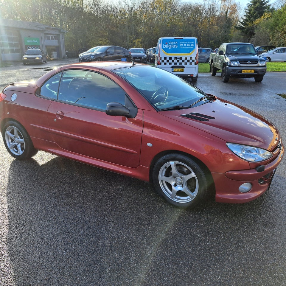 Peugeot 206 1,6 16V CC 2d