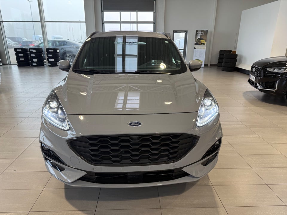 Ford Kuga 2,5 PHEV Graphite Tech CVT 5d