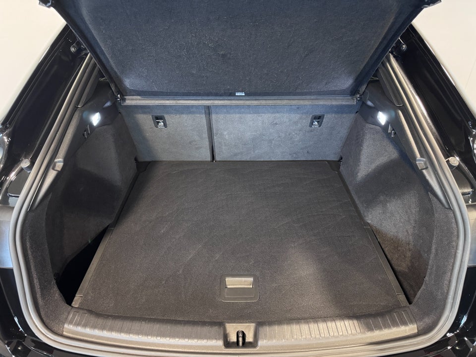 Audi Q4 e-tron 40 S-line Sportback 5d