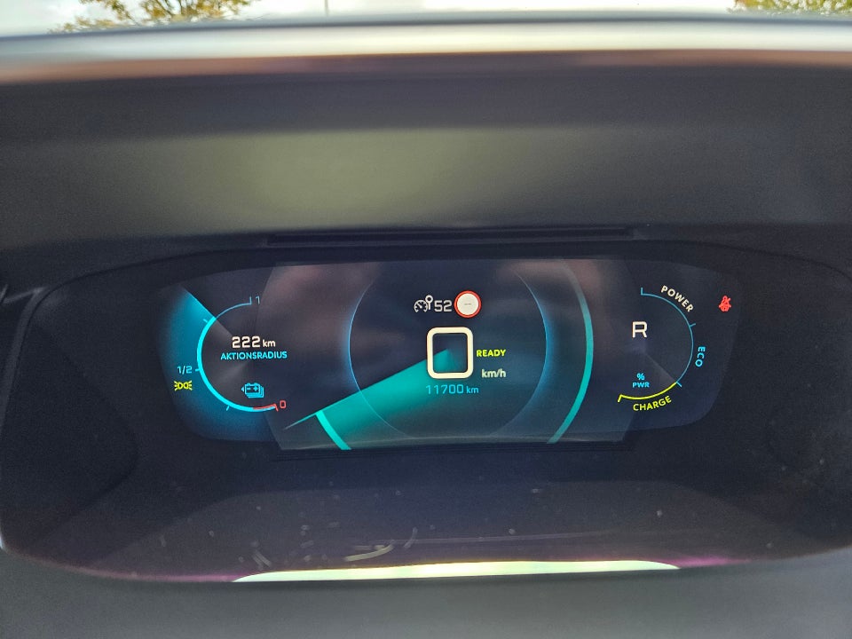 Peugeot e-208 50 GT 5d