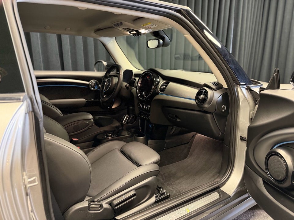 MINI Cooper SE Classic Trim 3d